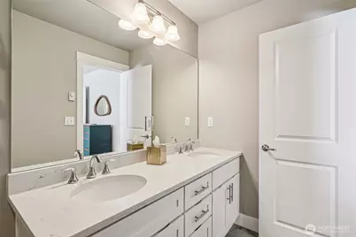 13149 E 188th Avenue, Bonney Lake, WA 98391 - Photo 11