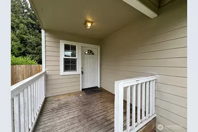 512 N 4th Avenue SW, Tumwater, WA 98512 - Photo 3