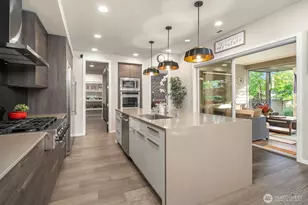 22222 SE 39th Pl, Sammamish, WA 98075 - Photo 13