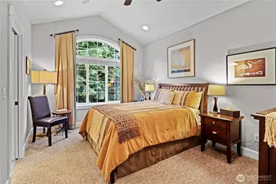25122 NE 18th Street, Sammamish, WA 98074 - Photo 23