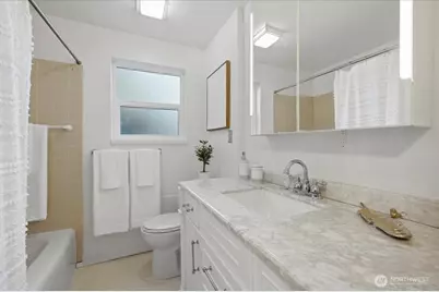 15804 35th Avenue NE, Lake Forest Park, WA 98155 - Photo 17