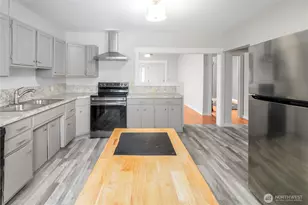 1031 W Glenwood St, Port Angeles, WA 98363 - Photo 13