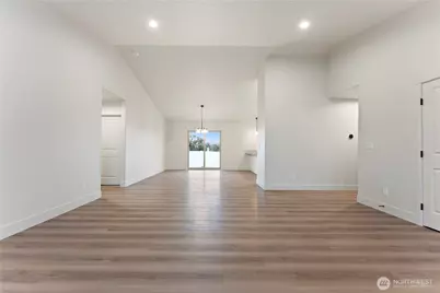 4215 W Sandy Court, Moses Lake, WA 98837 - Photo 3