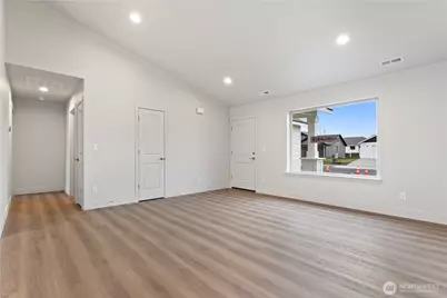 202 N Sandy Loop, Moses Lake, WA 98837 - Photo 3