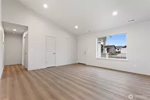 202 N Sandy Loop, Moses Lake, WA 98837 - Photo 3