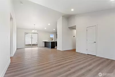 202 N Sandy Loop, Moses Lake, WA 98837 - Photo 5