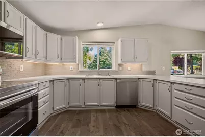 150 E Kingston Way, Shelton, WA 98584 - Photo 9