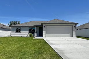215 Lessor Loop, Moses Lake, WA 98837 - Photo 1