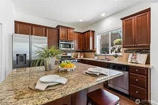 7624 NE 201st Pl, Kenmore, WA 98028 - Photo 13