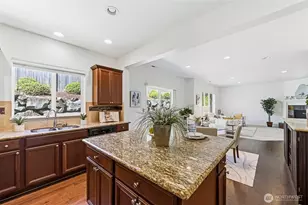7624 NE 201st Pl, Kenmore, WA 98028 - Photo 15