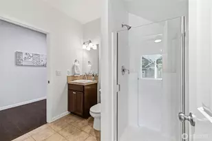 7624 NE 201st Pl, Kenmore, WA 98028 - Photo 7