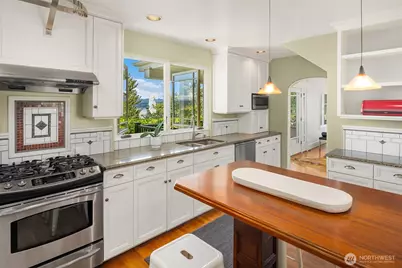 618 37th Avenue, Seattle, WA 98122 - Photo 9