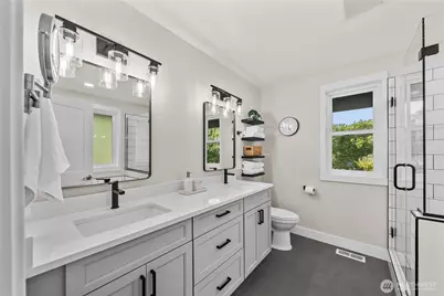 12217 Waller Road E, Tacoma, WA 98446 - Photo 21