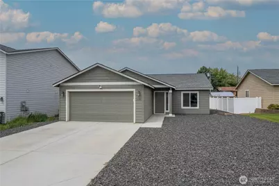 322 W 6th Street, Warden, WA 98857 - Photo 1