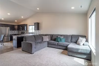 322 W 6th Street, Warden, WA 98857 - Photo 5