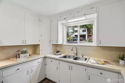 6745 18th Avenue SW, Seattle, WA 98106 - Photo 5