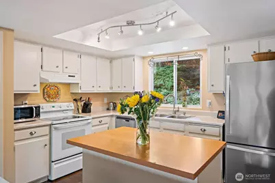 17117 NE 84th Street, Redmond, WA 98052 - Photo 9
