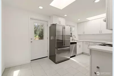 15520 32nd Avenue NE, Shoreline, WA 98155 - Photo 9