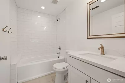 15520 32nd Avenue NE, Shoreline, WA 98155 - Photo 19
