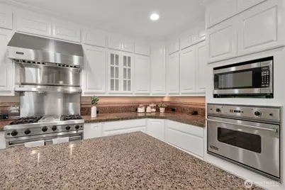 18330 SE 195th Place, Renton, WA 98058 - Photo 13