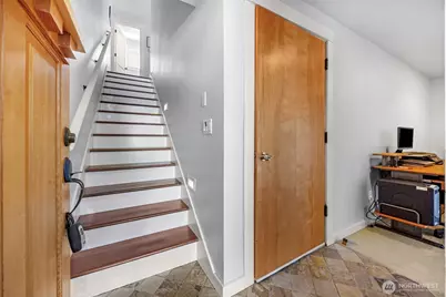 9130 45th Avenue SW #B, Seattle, WA 98136 - Photo 3