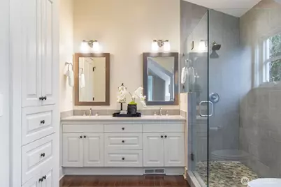7626 NE 8th Street, Medina, WA 98039 - Photo 27