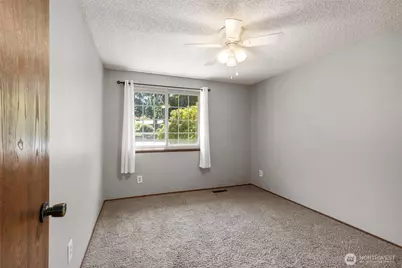 960 NE Melanie Court, Bremerton, WA 98311 - Photo 15