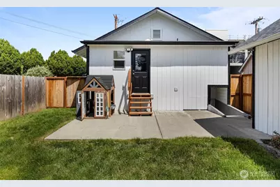 706 Harrison Street, Sumner, WA 98390 - Photo 17