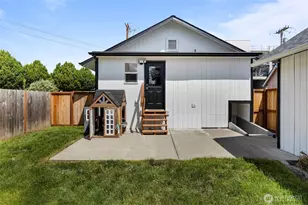 706 Harrison St, Sumner, WA 98390 - Photo 17