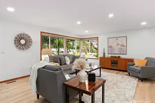 4902 NE 7th Pl, Renton, WA 98059 - Photo 5