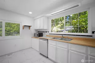 2282 Yew St, Bellingham, WA 98229 - Photo 9