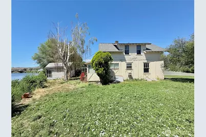 224 Bartlett Avenue E, Omak, WA 98841 - Photo 3