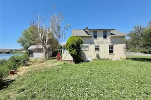 224 Bartlett Ave E, Omak, WA 98841 - Photo 3