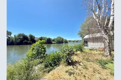 224 Bartlett Avenue E, Omak, WA 98841 - Photo 9