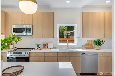 10053 8th Avenue NW, Seattle, WA 98177 - Photo 5