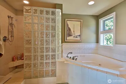 7532 Maxwelton Beach Lane, Clinton, WA 98236 - Photo 35