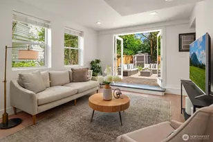 830 NE 59th St, Seattle, WA 98105 - Photo 25
