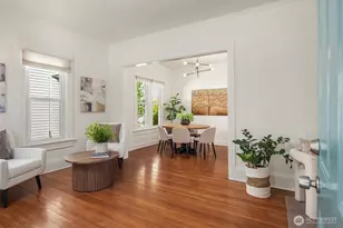 830 NE 59th St, Seattle, WA 98105 - Photo 9