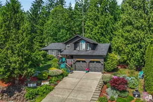 209 W Beacon Hill Dr, Longview, WA 98632 - Photo 1