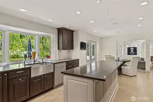 2553 Medina Cir, Medina, WA 98039 - Photo 9