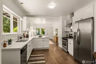 3222 38th Ave SW, Seattle, WA 98126 - Photo 9