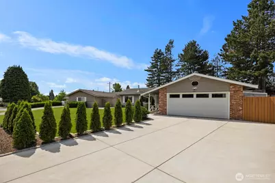 16715 116th Place SE, Renton, WA 98058 - Photo 3