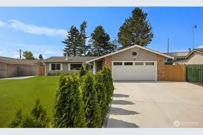 16715 116th Place SE, Renton, WA 98058 - Photo 1