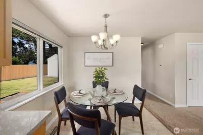 16715 116th Place SE, Renton, WA 98058 - Photo 9
