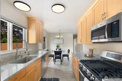 16715 116th Place SE, Renton, WA 98058 - Photo 13