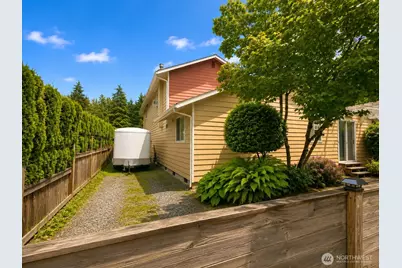 219 7th Street NE, Puyallup, WA 98372 - Photo 5