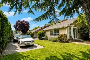 219 7th St NE, Puyallup, WA 98372 - Photo 3