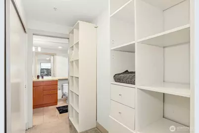 1550 Eastlake Avenue E #203, Seattle, WA 98102 - Photo 13