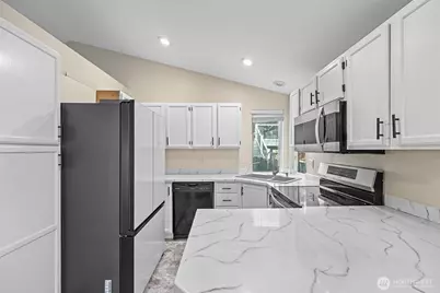 9735 S 222nd Street, Kent, WA 98031 - Photo 5
