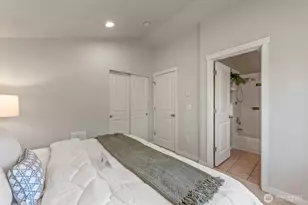 1608 NW 65th St, Seattle, WA 98117 - Photo 9